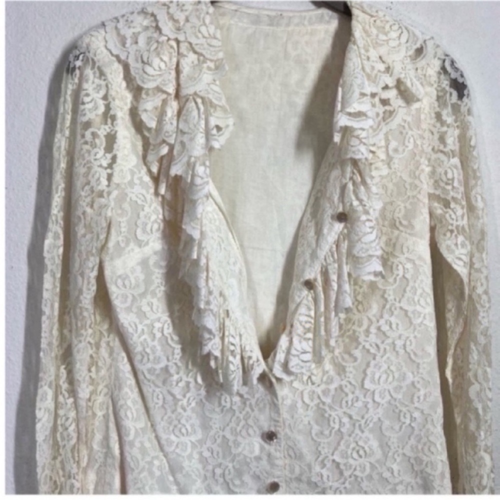 Vintage Ruffle lace blouse - Picture 3 of 9